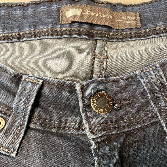 LEVIS DENIM CURE LOW RISE SKINNY DARK WASH JEANS SIZE - Picture 3 of 5